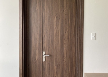 Cửa nhựa composite cho nhà phố đẹp ở Bình Dương - Lắp đặt tận nơi