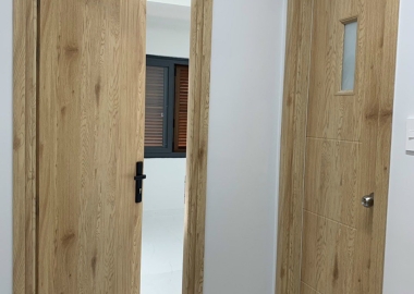 Cửa nhựa composite chống cong vênh tốt ở Bình Dương - Đa dạng kích thước