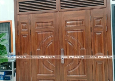 Cửa thép vân gỗ 4 cánh lệch chất lượng cao, giá rẻ ở Bình Dương