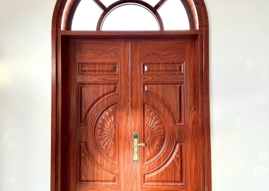 Cửa thép vân gỗ có dễ lắp đặt không?