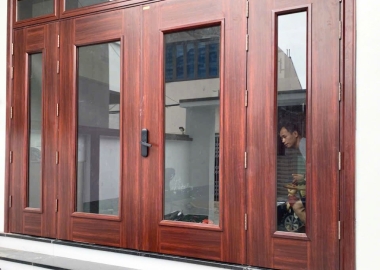 Cung cấp cửa thép vân gỗ chuyên nghiệp tại Bình Dương - Top đơn vị uy tín