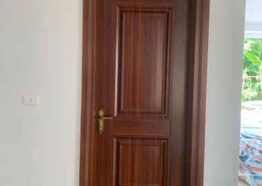 Mua cửa thép vân gỗ 1 cánh giá rẻ tại Bình Dương – Cam kết chất lượng