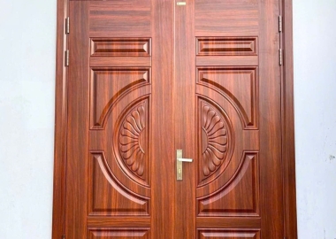 Tuổi thọ của cửa thép vân gỗ là bao lâu?
