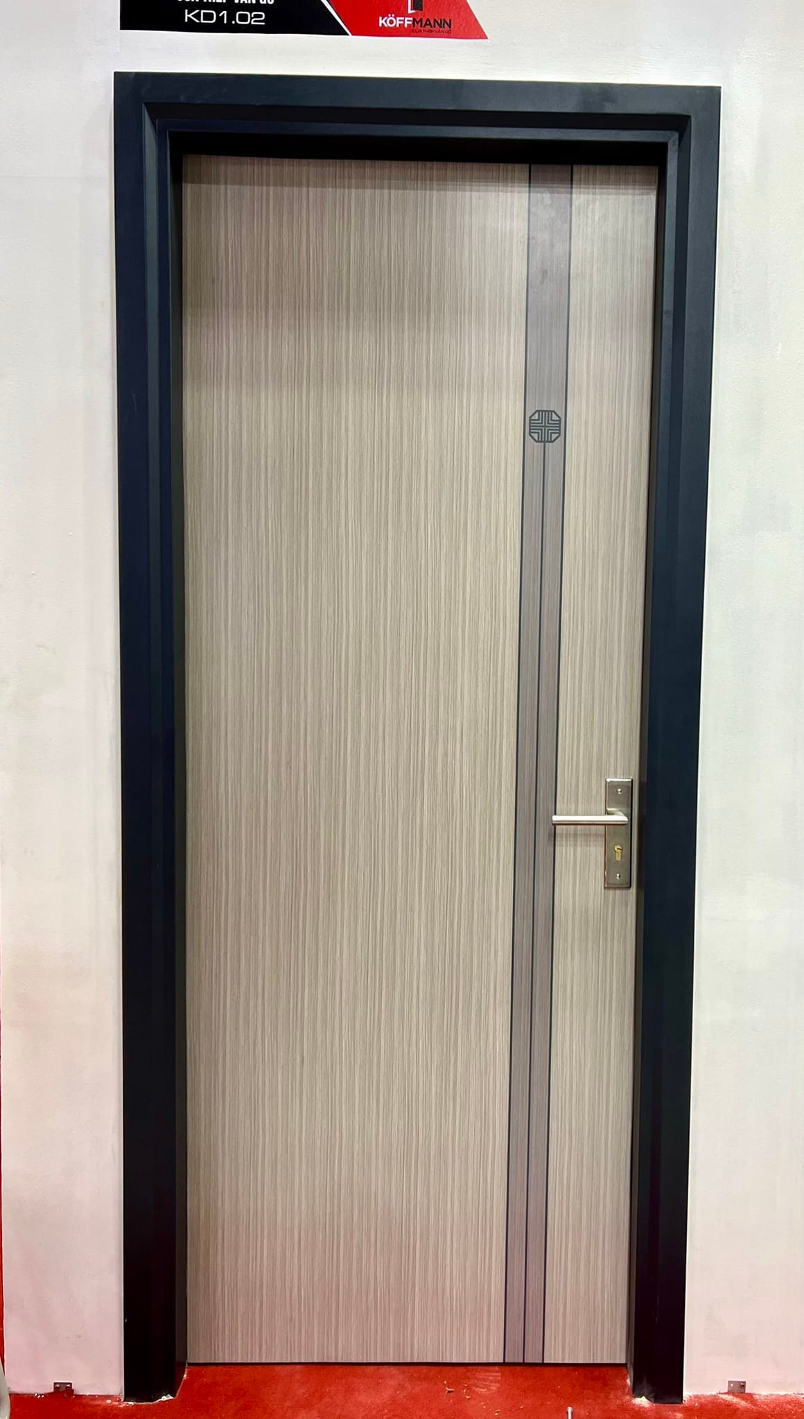 Lắp đặt cửa nhựa composite uy tín tại Bình Dương - Đội ngũ chuyên gia nhiều kinh nghiệm