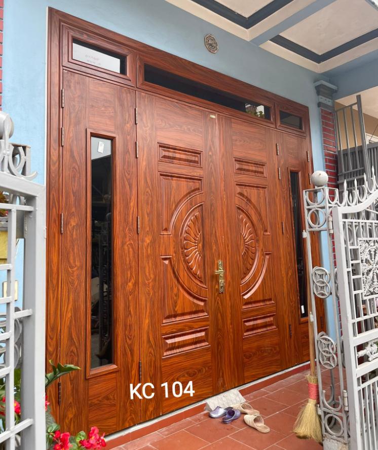 Mua cửa thép vân gỗ giá tốt tại Bình Dương - Cam kết chất lượng đạt chuẩn