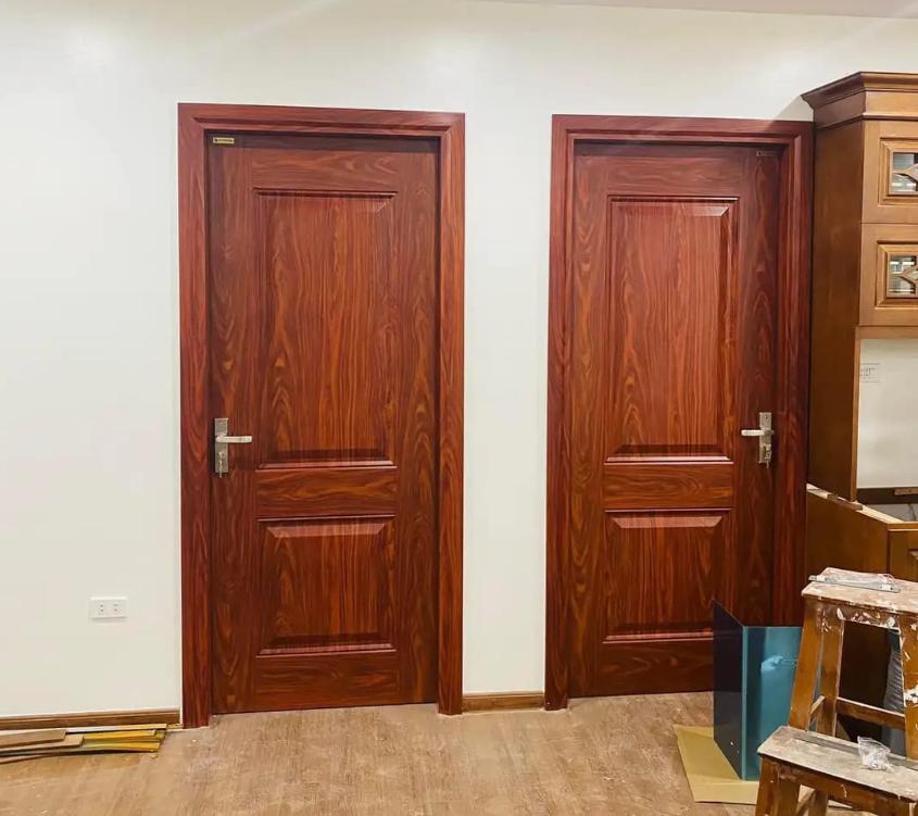 Thi công cửa thép vân gỗ theo yêu cầu tại Bình Dương - Đúng tiến độ