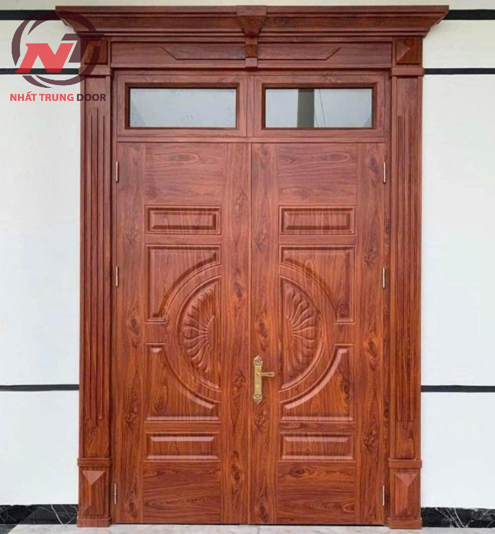Thi công cửa thép vân gỗ uy tín tại Bình Dương - Đội thợ giỏi